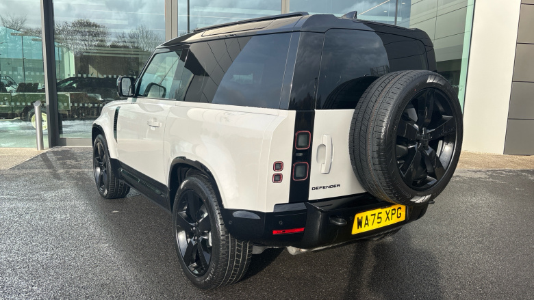 Land Rover Defender 3.0 D350 X-Dynamic HSE 90 3dr Auto Diesel Estate